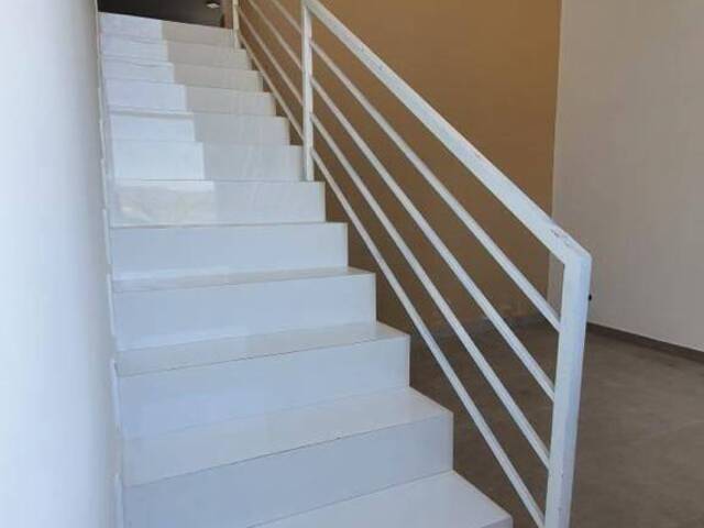 Casa para Venda em São José dos Campos - 3