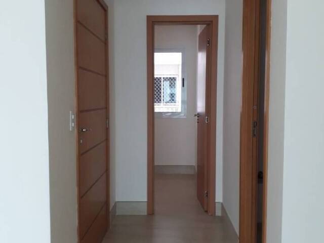 Apartamento para Venda em São José dos Campos - 2