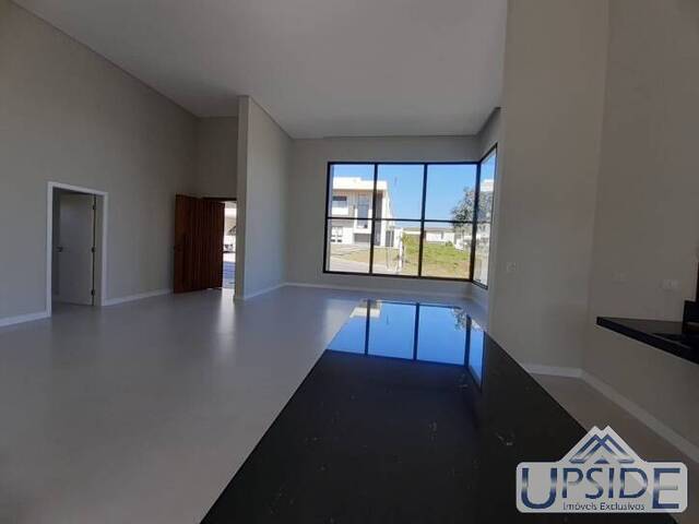 Casa para Venda em São José dos Campos - 3