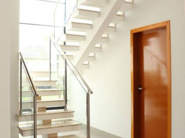 Casa para Venda em São José dos Campos - 5