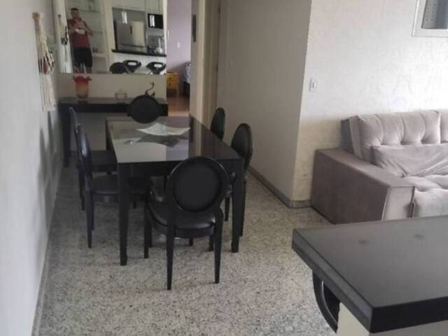 Apartamento para Venda em São José dos Campos - 2