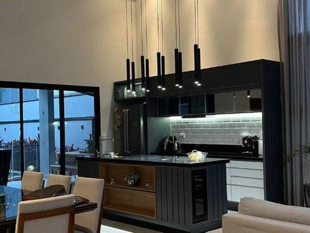 Casa para Venda em São José dos Campos - 3