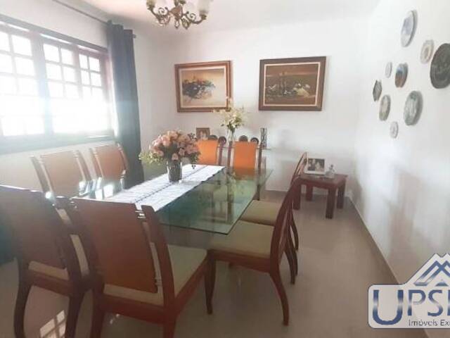 Casa para Venda em São José dos Campos - 2