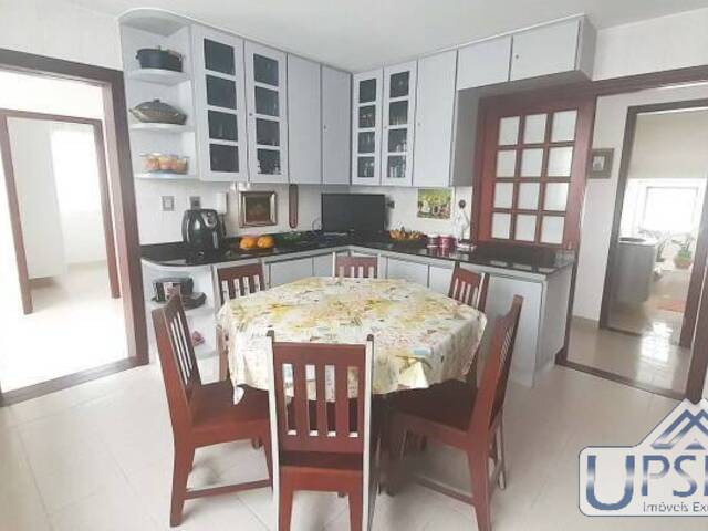 Casa para Venda em São José dos Campos - 4