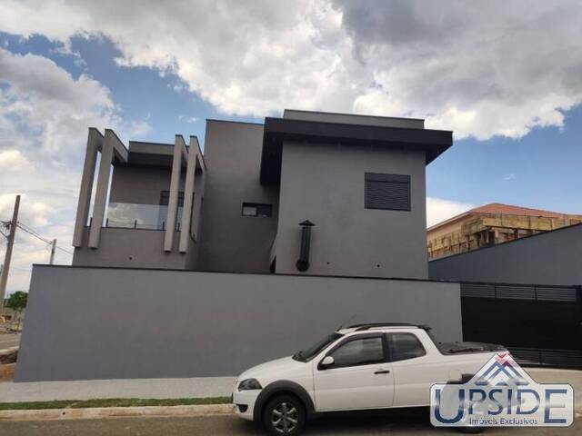 Casa para Venda em São José dos Campos - 3