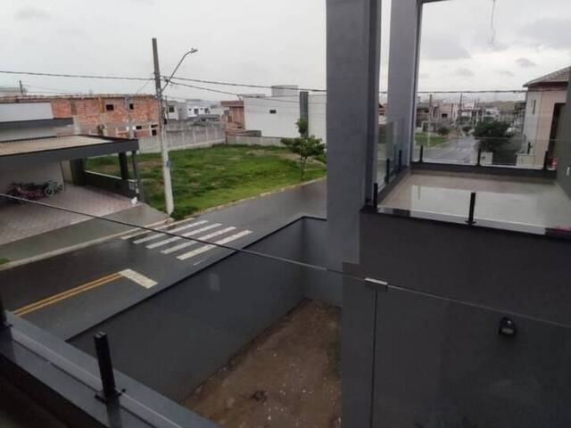 Casa para Venda em São José dos Campos - 5