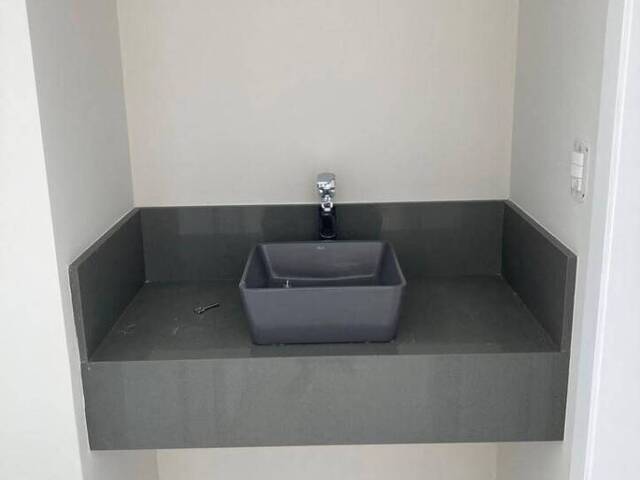 Casa para Venda em São José dos Campos - 4